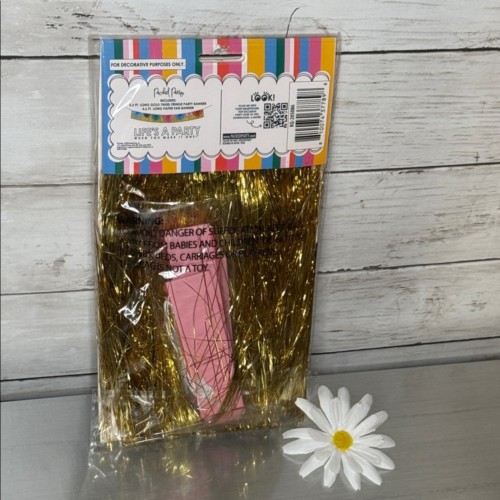 NEW Gold Tinsel & Paper Fan Banner, Pack of 4 - Picture 3 of 3